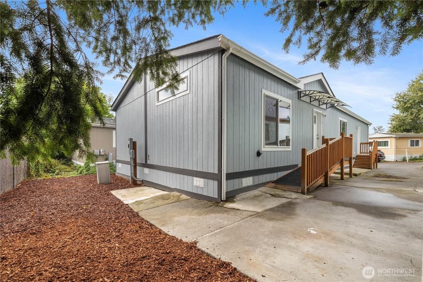 Property photo for 7301 NE 175th Street #331, Kenmore photo 29