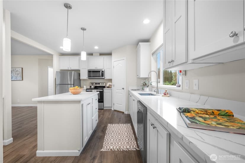 Property photo for 7301 NE 175th Street #331, Kenmore photo 10