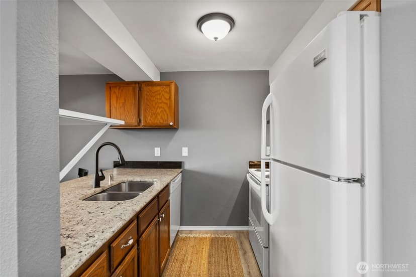 Property photo for 3340 Narrows View Lane NE #103, Bremerton photo 12