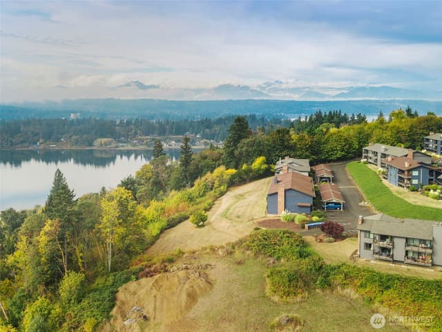 Property photo for 3340 Narrows View Lane NE #103, Bremerton photo 4