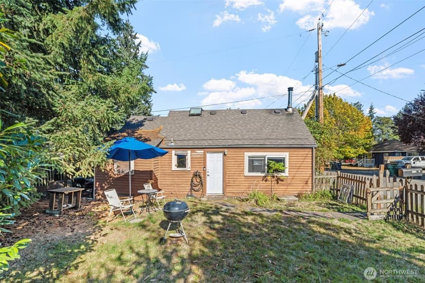 Property photo for 1015 7th Street SE, Auburn photo 3