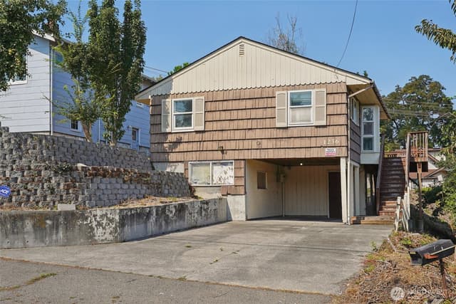 Property photo for 1236 S Director Street, Seattle photo 2