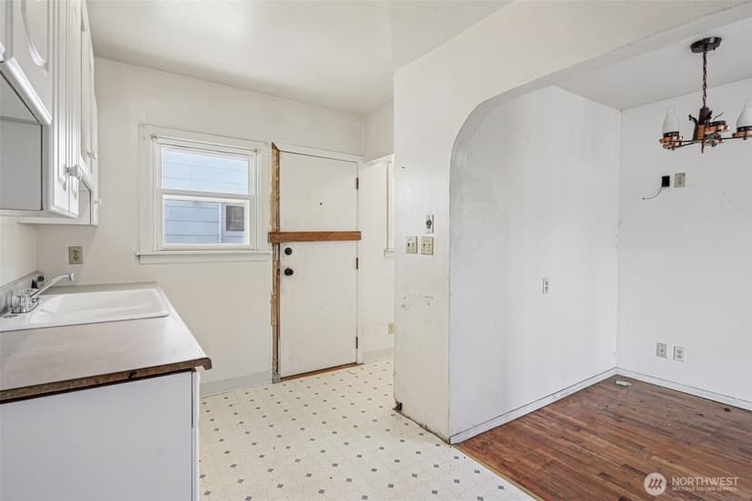 Property photo for 1236 S Director Street, Seattle photo 11