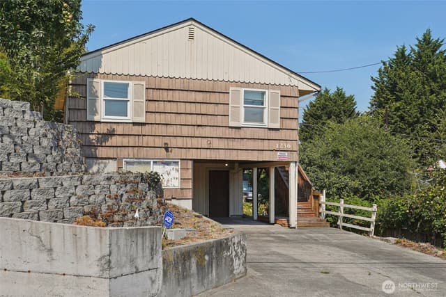 Property photo for 1236 S Director Street, Seattle