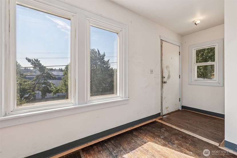 Property photo for 1234 S Director Street, Seattle photo 8
