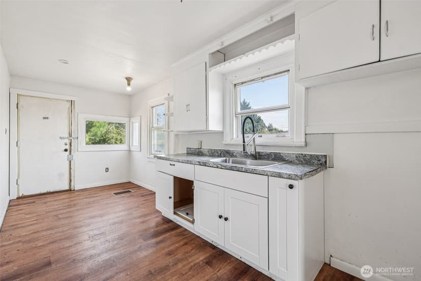 Property photo for 1234 S Director Street, Seattle photo 10