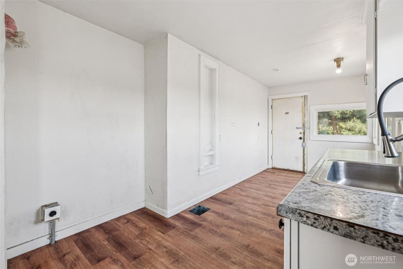 Property photo for 1234 S Director Street, Seattle photo 11