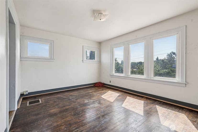 Property photo for 1234 S Director Street, Seattle photo 5