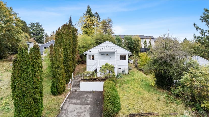 Property photo for 11640 59th Avenue S, Seattle photo 2