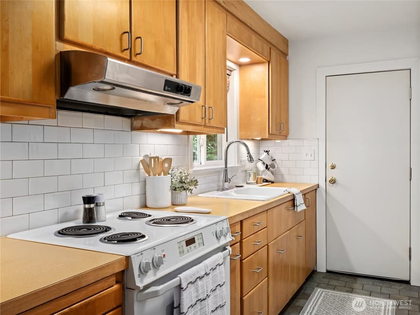 Property photo for 11640 59th Avenue S, Seattle photo 19