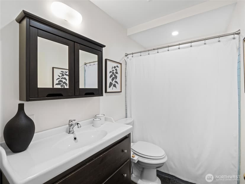 Property photo for 11640 59th Avenue S, Seattle photo 13