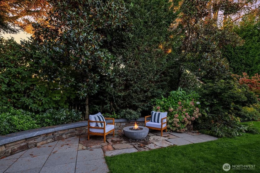 Property photo for 5727 63rd Avenue NE, Seattle photo 14