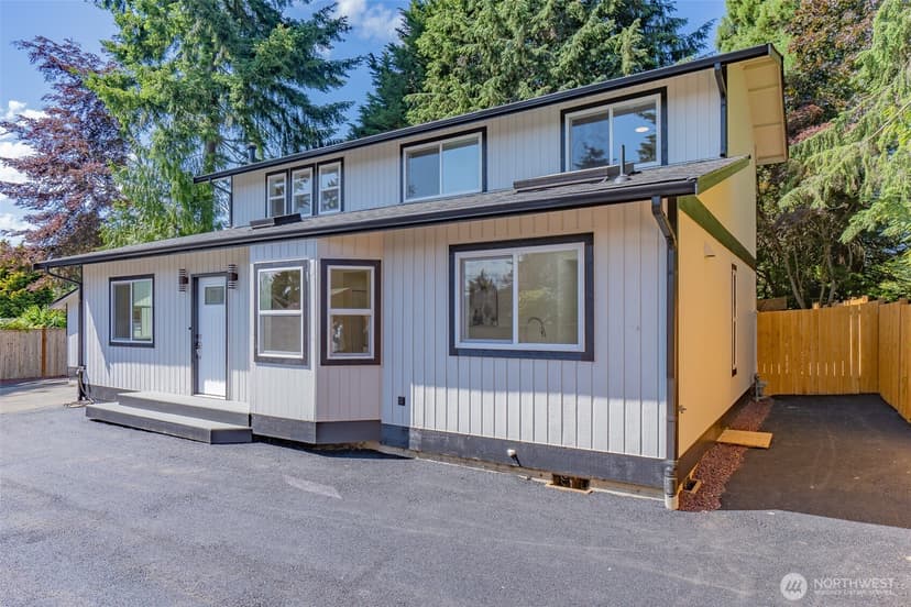 Property photo for 16828 Ambaum Boulevard S, Burien photo 21