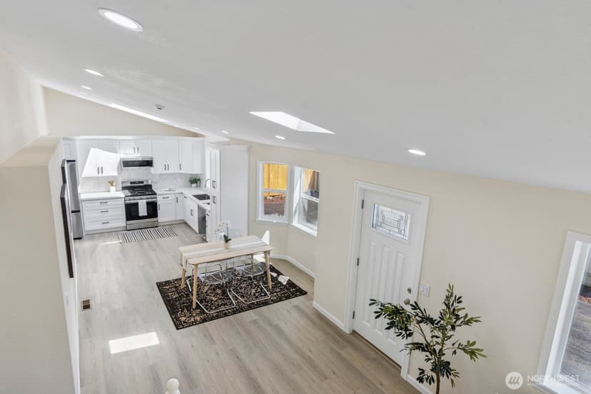 Property photo for 16828 Ambaum Boulevard S, Burien photo 27