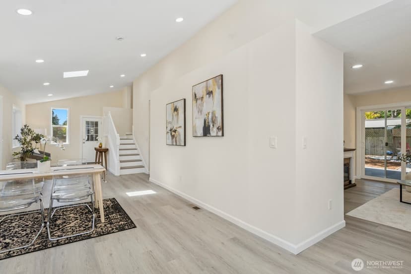 Property photo for 16828 Ambaum Boulevard S, Burien photo 15