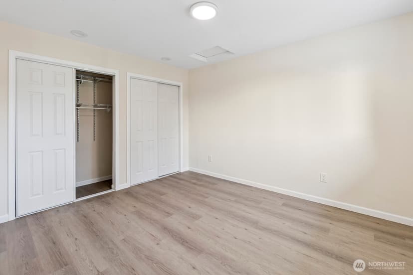 Property photo for 16828 Ambaum Boulevard S, Burien photo 32