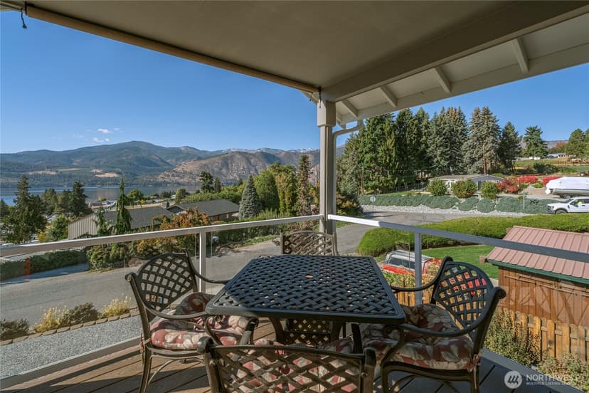Property photo for 258 Lakeshore Drive, Manson photo 10