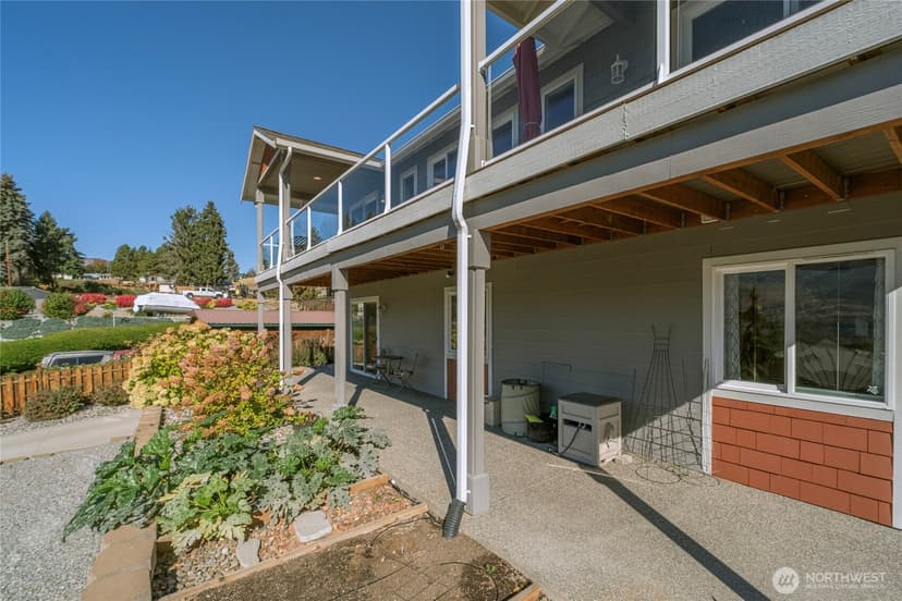 Property photo for 258 Lakeshore Drive, Manson photo 35