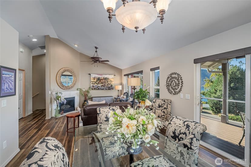 Property photo for 258 Lakeshore Drive, Manson photo 9