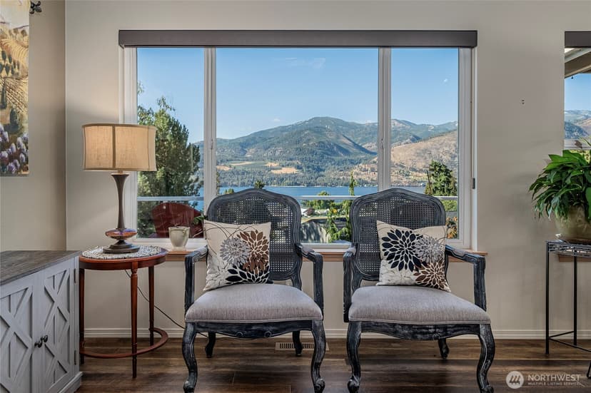 Property photo for 258 Lakeshore Drive, Manson photo 7