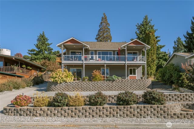 Property photo for 258 Lakeshore Drive, Manson
