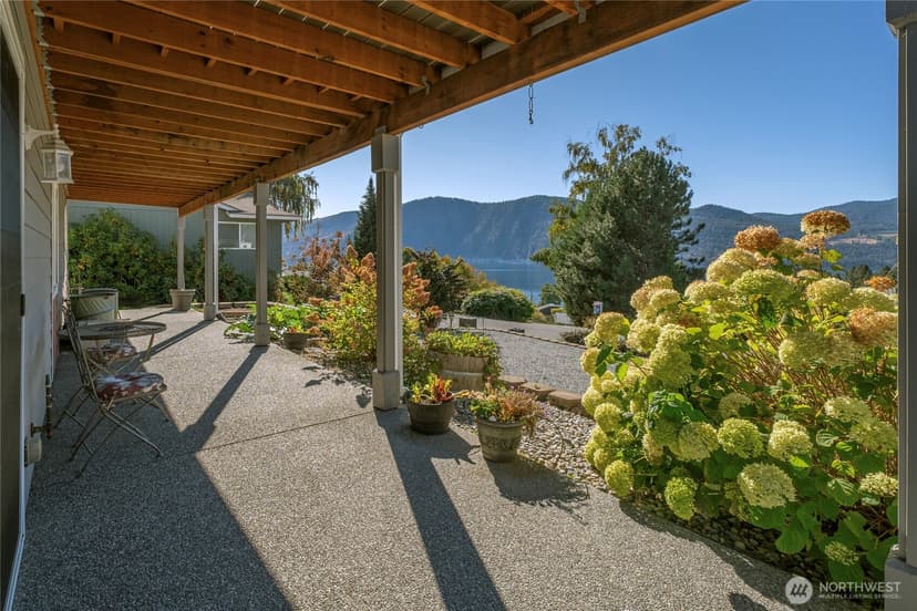 Property photo for 258 Lakeshore Drive, Manson photo 25