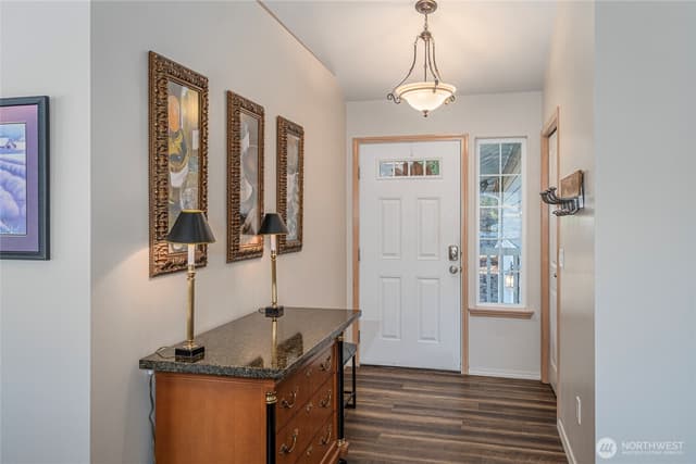 Property photo for 258 Lakeshore Drive, Manson photo 4