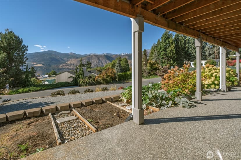 Property photo for 258 Lakeshore Drive, Manson photo 28