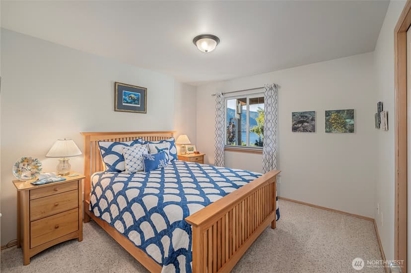 Property photo for 258 Lakeshore Drive, Manson photo 30
