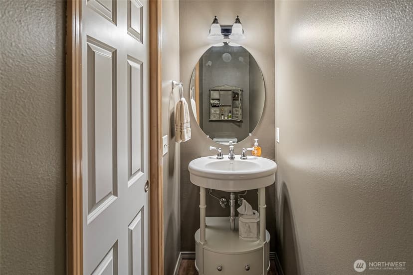 Property photo for 258 Lakeshore Drive, Manson photo 22