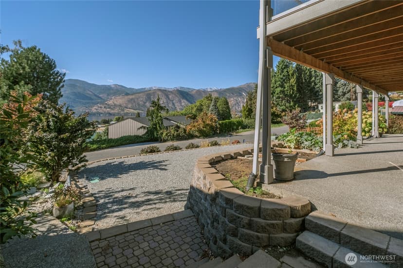 Property photo for 258 Lakeshore Drive, Manson photo 37