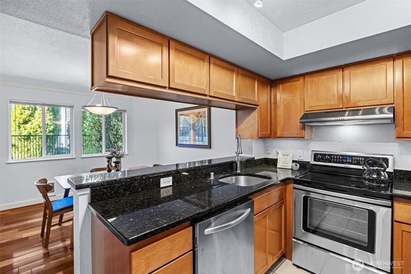 Property photo for 12044 100th Avenue NE #H102, Kirkland photo 15