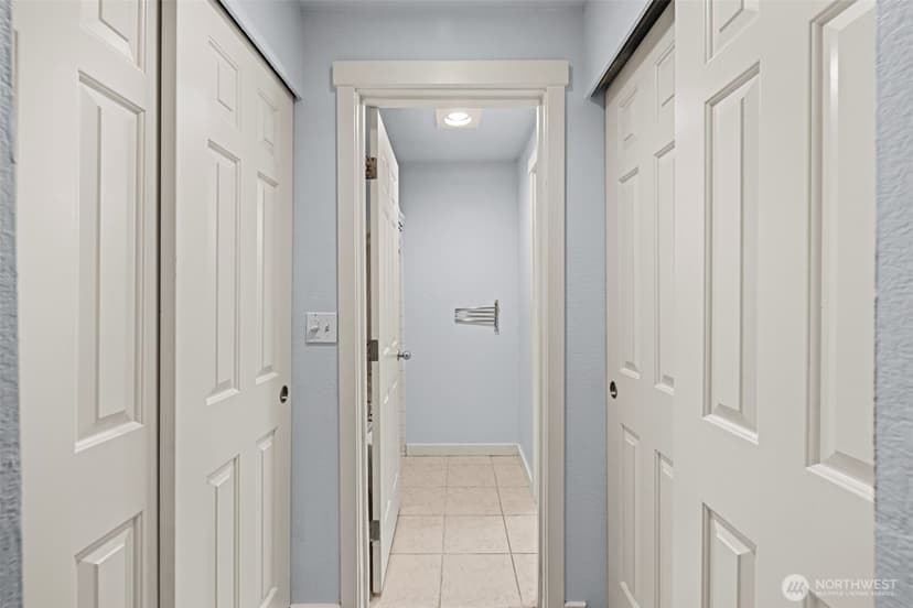 Property photo for 12044 100th Avenue NE #H102, Kirkland photo 20