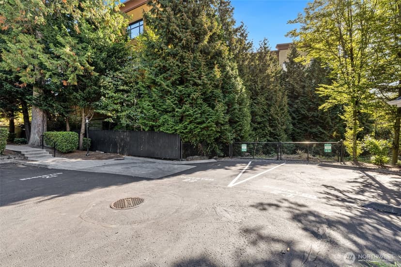 Property photo for 16125 Juanita Woodinville Way NE #604, Bothell photo 18