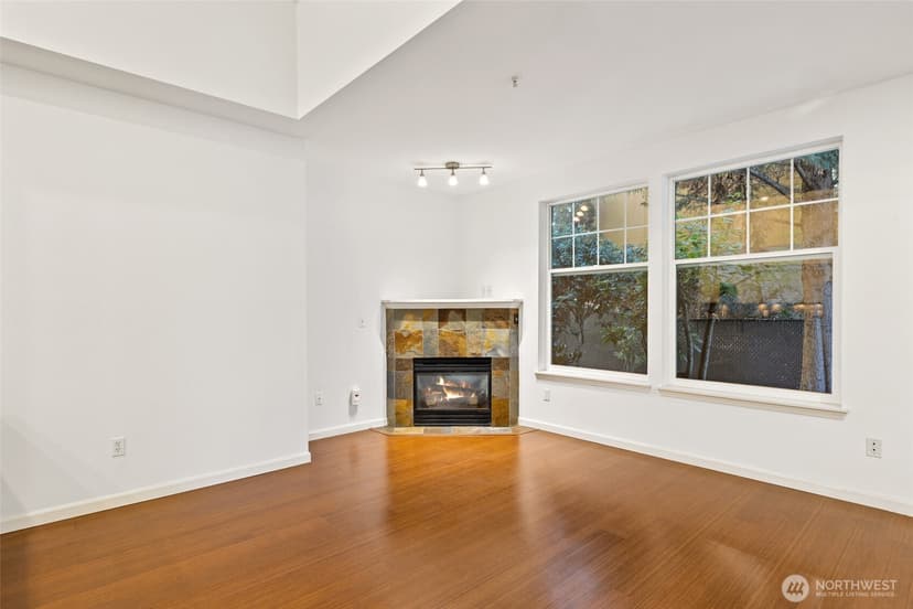Property photo for 16125 Juanita Woodinville Way NE #604, Bothell photo 4