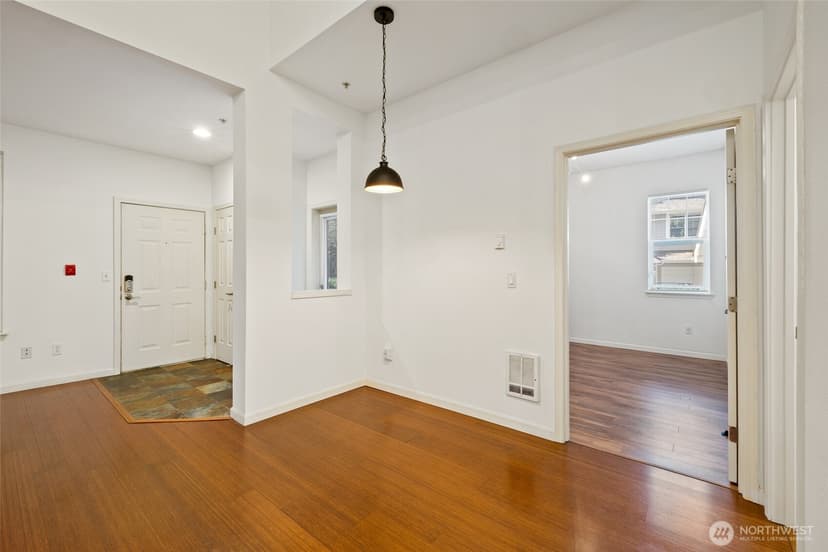 Property photo for 16125 Juanita Woodinville Way NE #604, Bothell photo 10