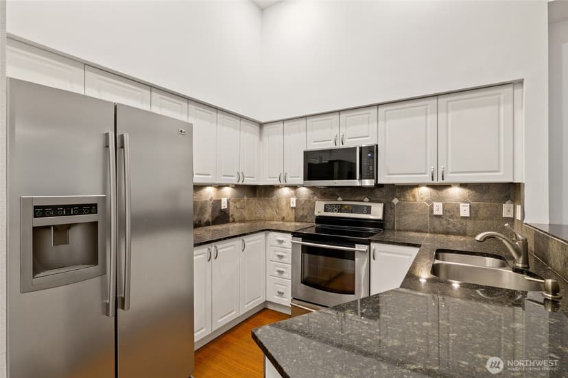 Property photo for 16125 Juanita Woodinville Way NE #604, Bothell photo 7