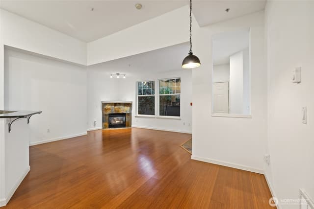 Property photo for 16125 Juanita Woodinville Way NE #604, Bothell photo 3