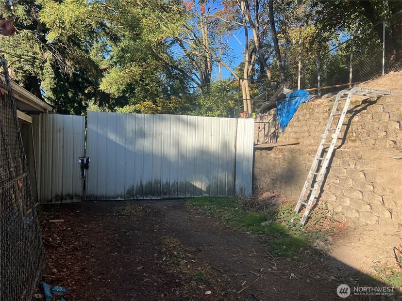 Property photo for 12054 3rd Avenue S, Seattle photo 4