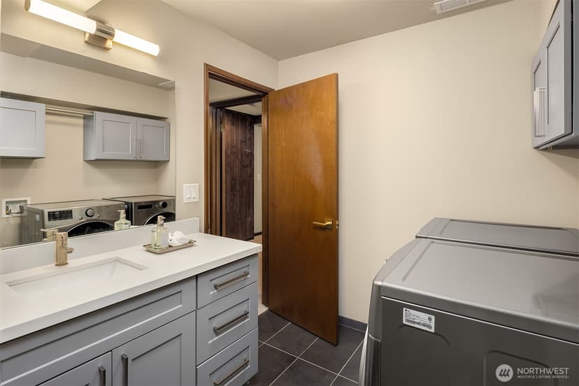 Property photo for 15713 37th Avenue NE, Lake Forest Park photo 26