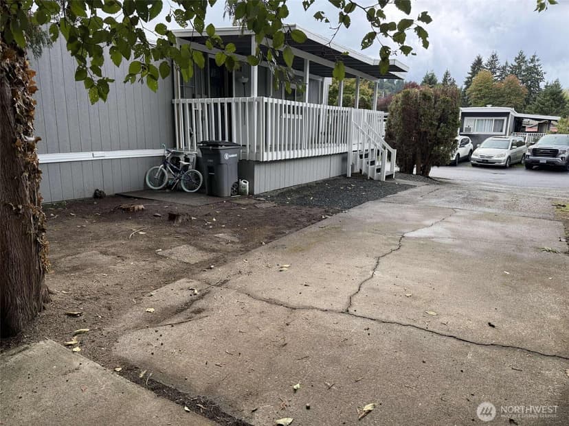Property photo for 11510 E Riverside Drive #48, Bothell photo 20