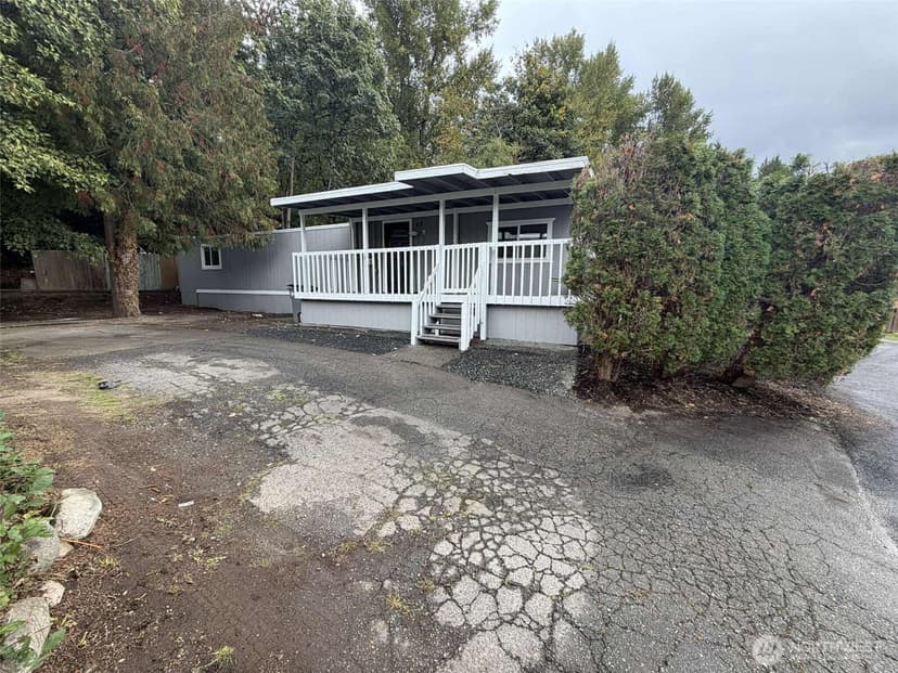 Property photo for 11510 E Riverside Drive #48, Bothell photo 18