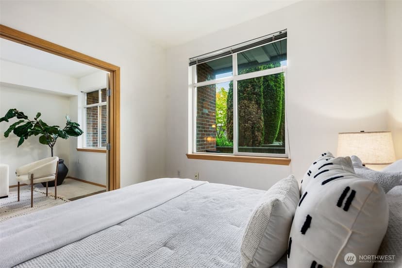Property photo for 812 5th Avenue N #105, Seattle photo 17