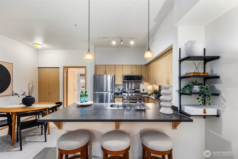 Property photo for 812 5th Avenue N #105, Seattle photo 9