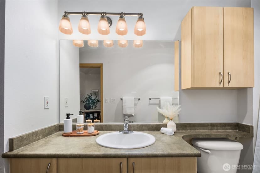 Property photo for 812 5th Avenue N #105, Seattle photo 20