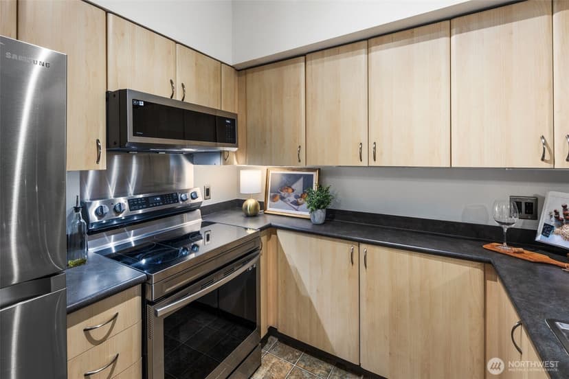 Property photo for 812 5th Avenue N #105, Seattle photo 12