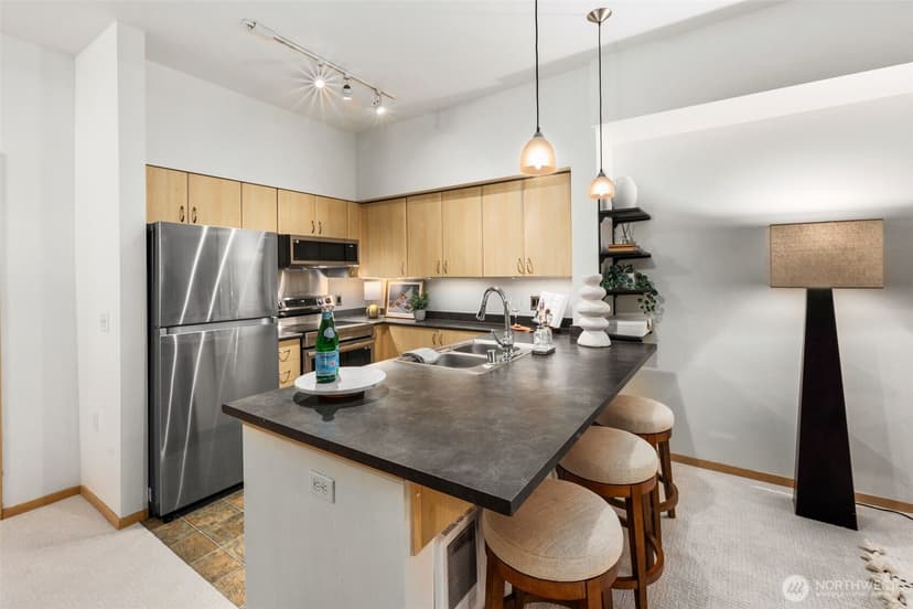 Property photo for 812 5th Avenue N #105, Seattle photo 10