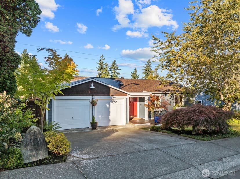 Property photo for 11303 126th Avenue NE, Kirkland photo 3