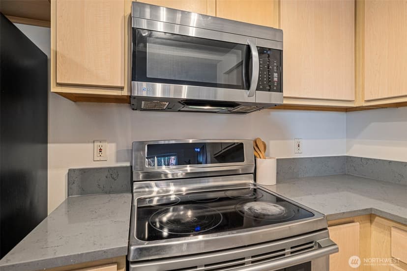 Property photo for 600 N 85TH Street #204, Seattle photo 8