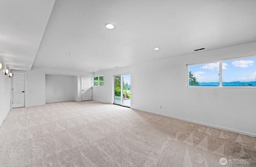 Property photo for 3624 101st Street SE, Everett photo 27